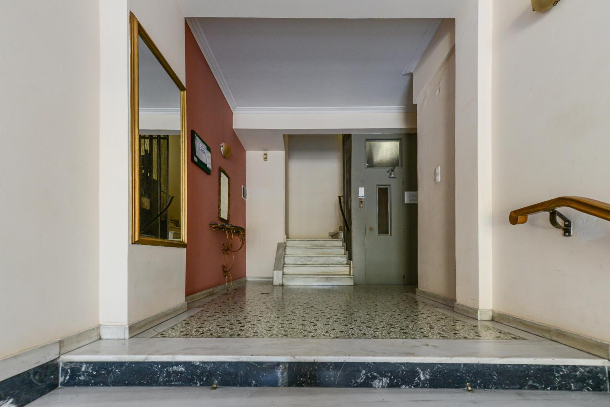 Athenean Classic Apartment At Acropolis Museum & Metro Exteriör bild